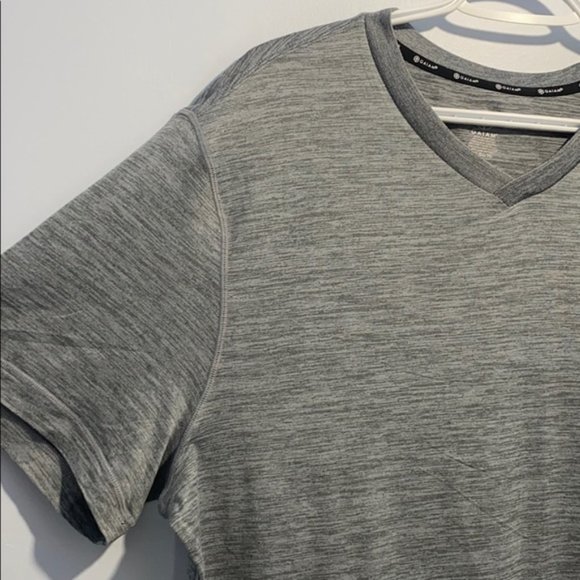 COPY - 🦈 Gaiam Men’s Tee Size XL - Picture 6 of 16